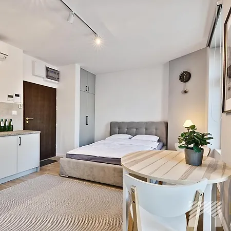 Polonia Iii By Lookap Parking Klimatyzacja Apartmán *