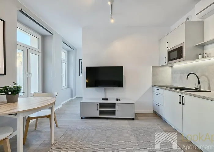 Polonia Iii By Lookap Parking Klimatyzacja * وودج